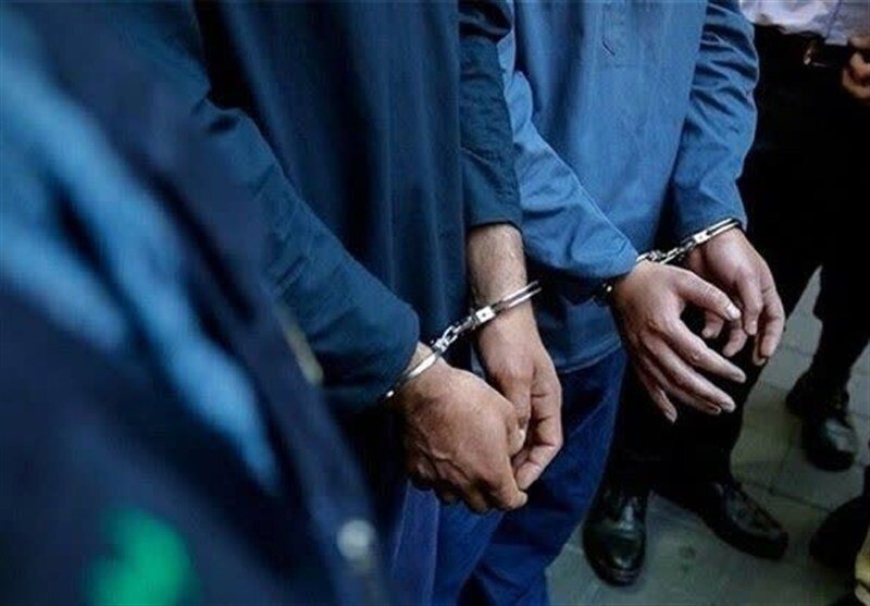 ببینید | دستگیری سارقان خشنی که گوشواره کودک ۶ ساله را کشیدند ببینید | دستگیری سارقان خشنی که گوشواره کودک ۶ ساله را کشیدند