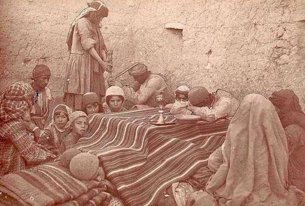 قحطی بزرگ تهران به روایت شاهدان عینی قحطی بزرگ تهران به روایت شاهدان عینی